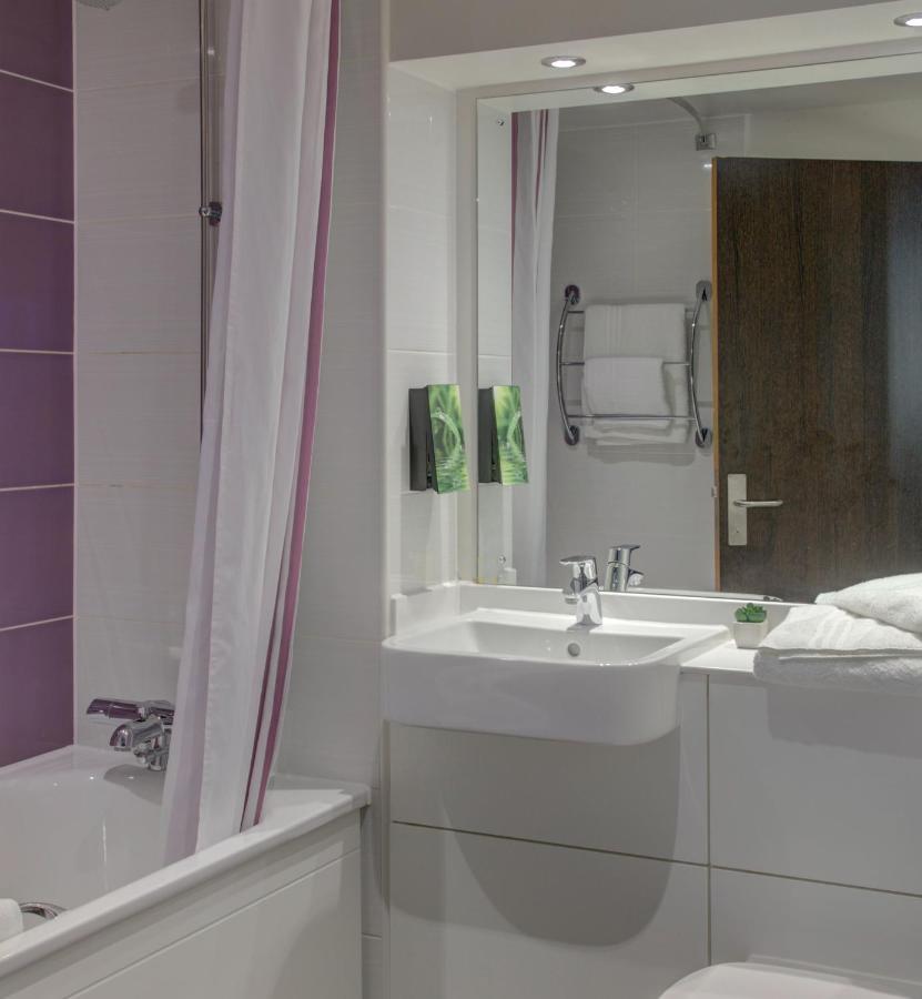 Fortune Huddersfield; Sure Hotel Collection By Best Western Exterior foto