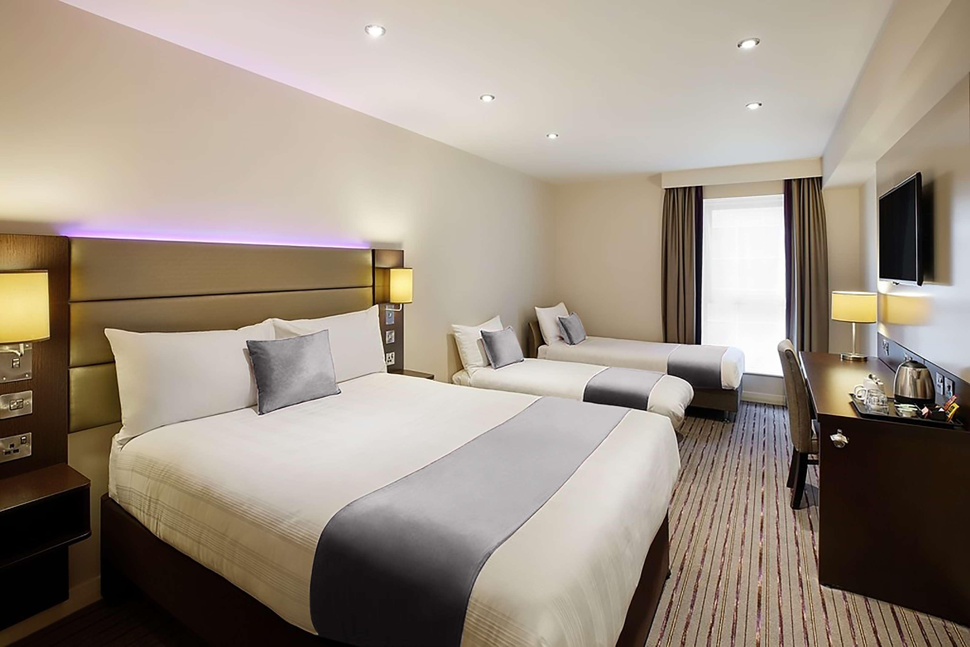 Fortune Huddersfield; Sure Hotel Collection By Best Western Exterior foto